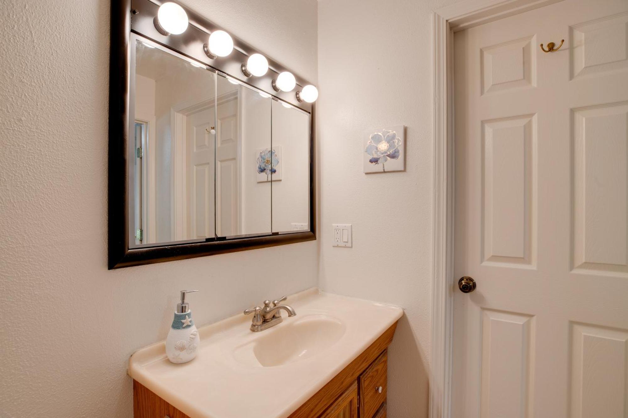 Bay City Vacation Rental Escape About 5 Mi To Marina! エクステリア 写真