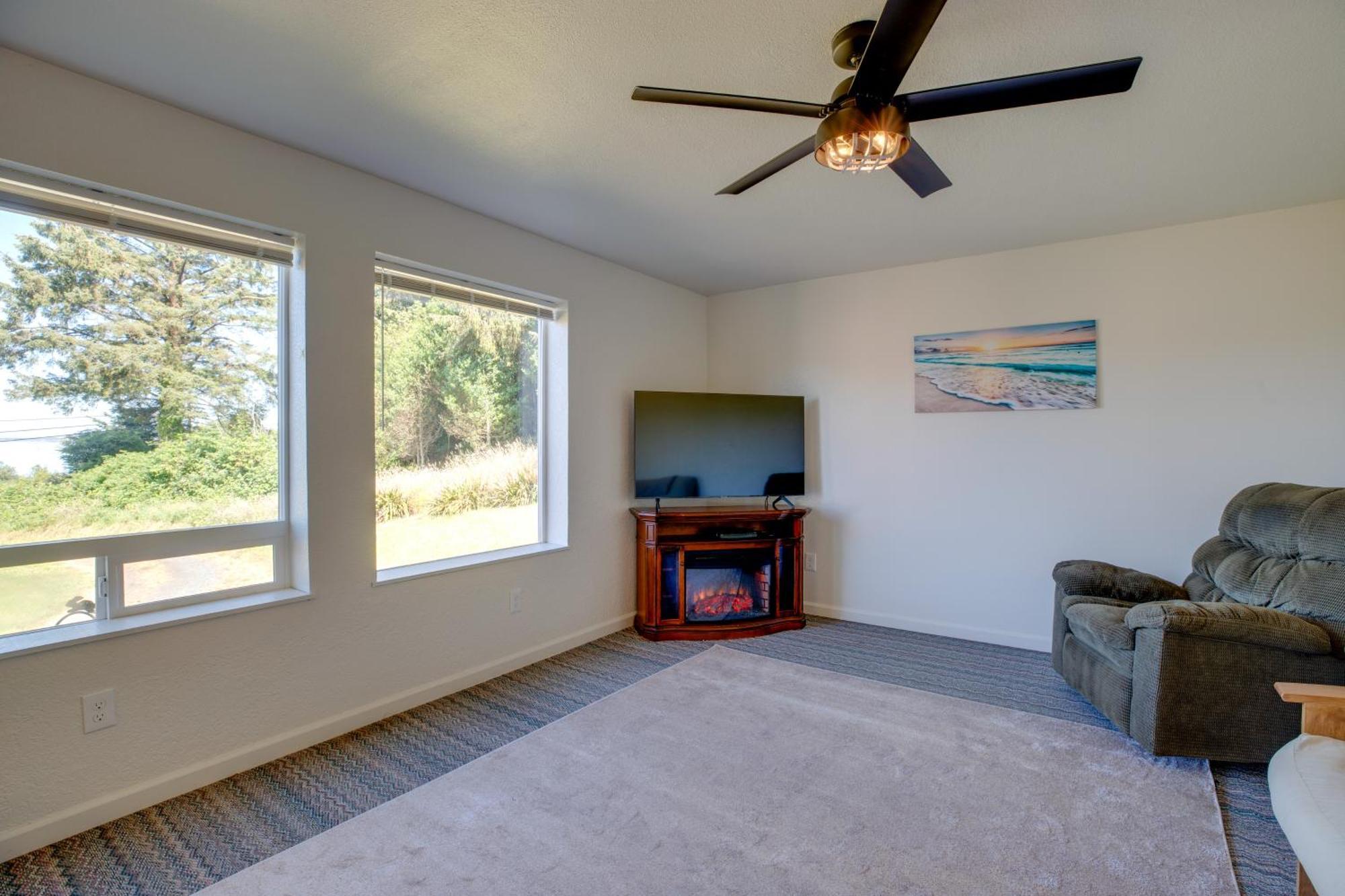 Bay City Vacation Rental Escape About 5 Mi To Marina! エクステリア 写真